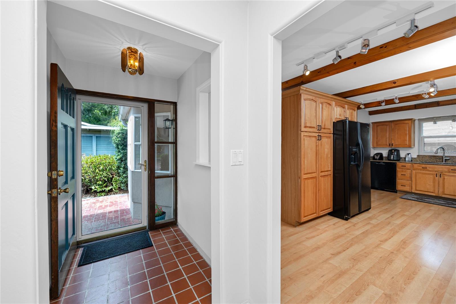 Main House entry foyer