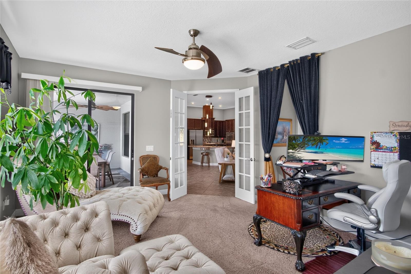 Guest suite living space