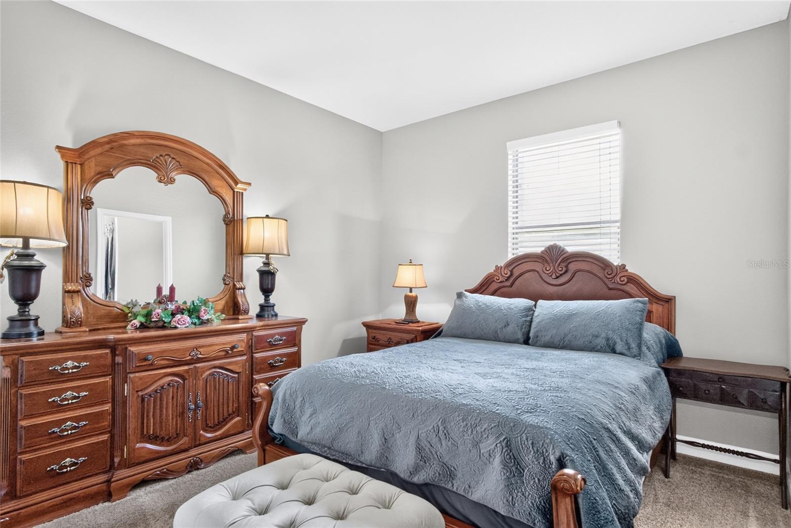 Guest suite bedroom