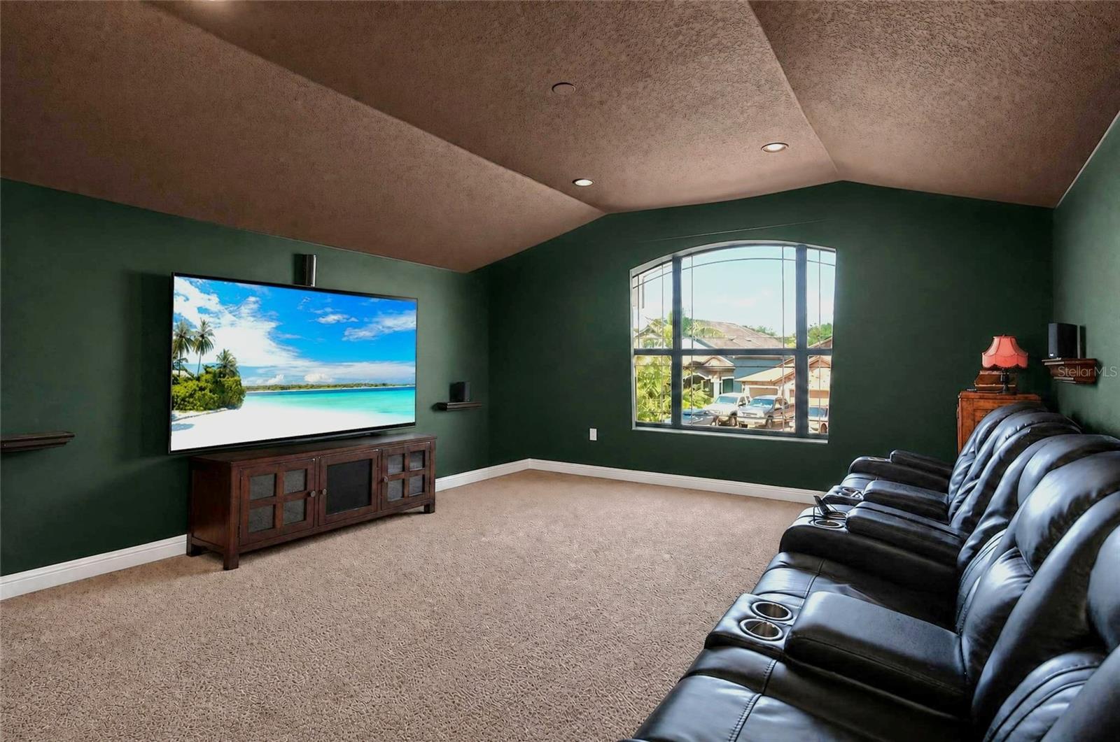 Bonus room/Media room