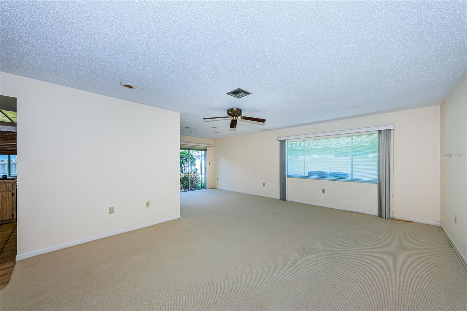 Living dining area
