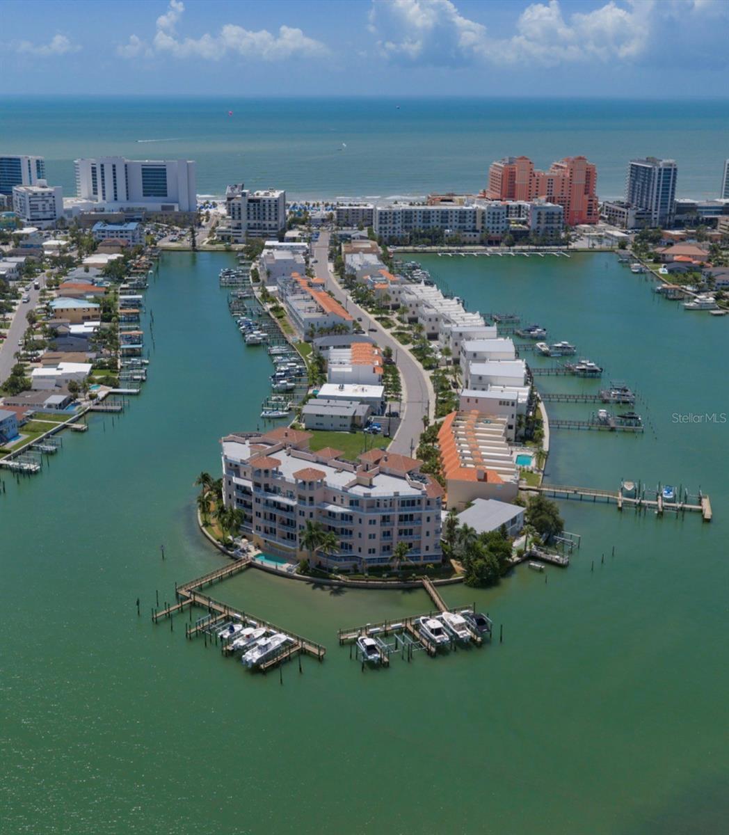 SPECTACULAR WATERFRONT CONDO W/ BOATSLIP!