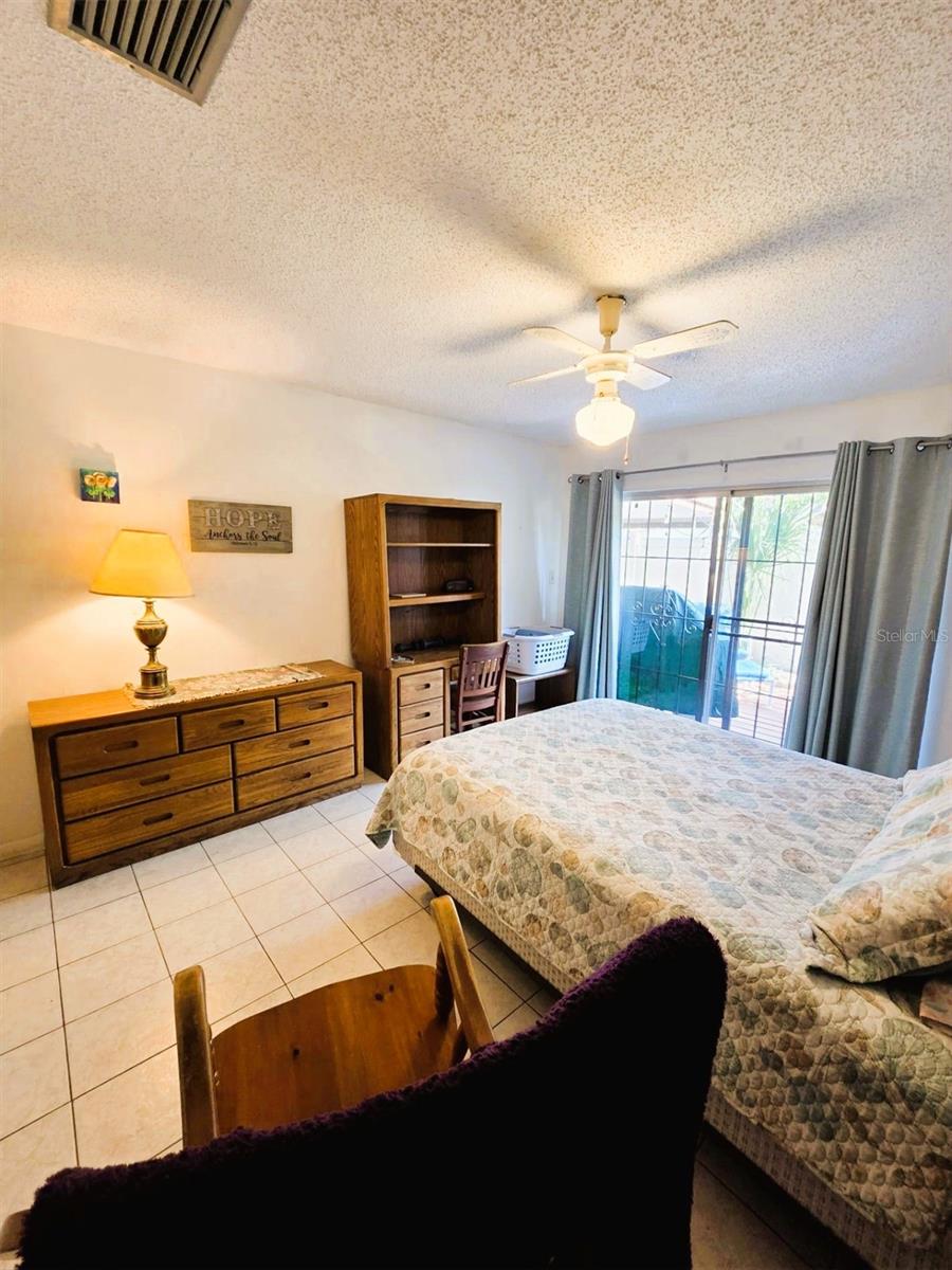 TB8531629