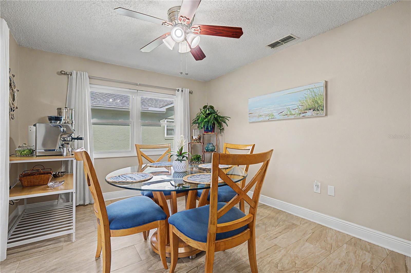 dining room off kitchen