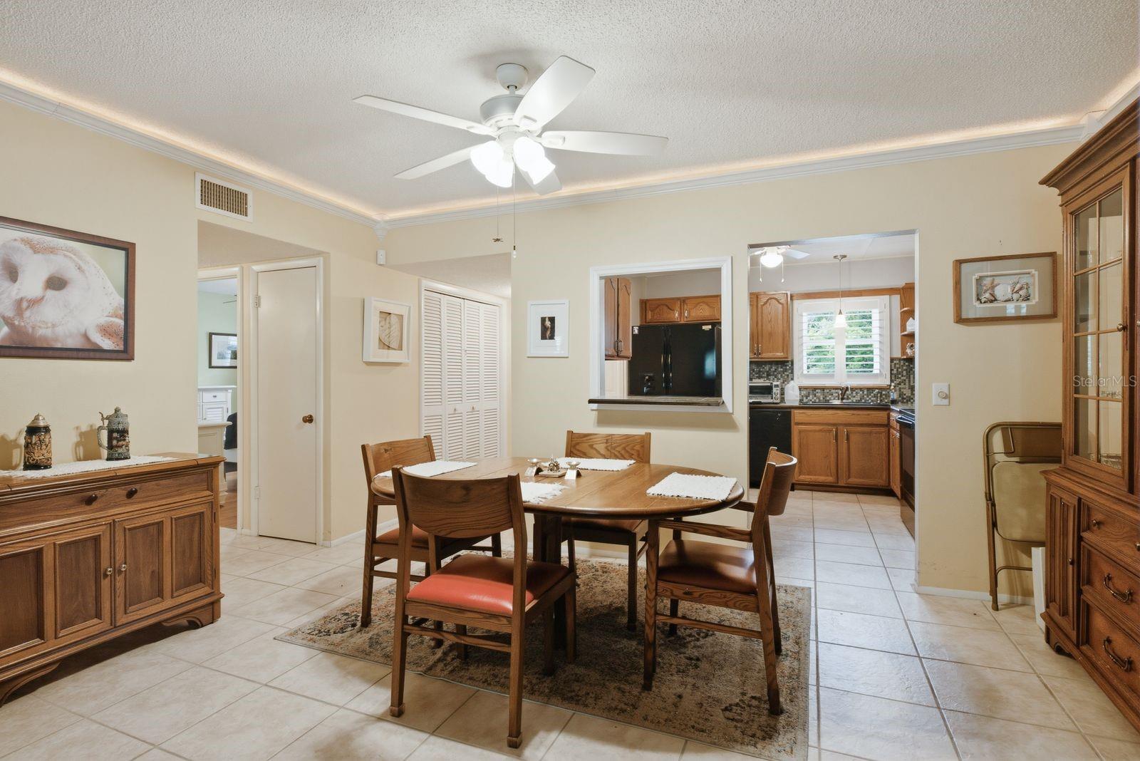 TB8531818
