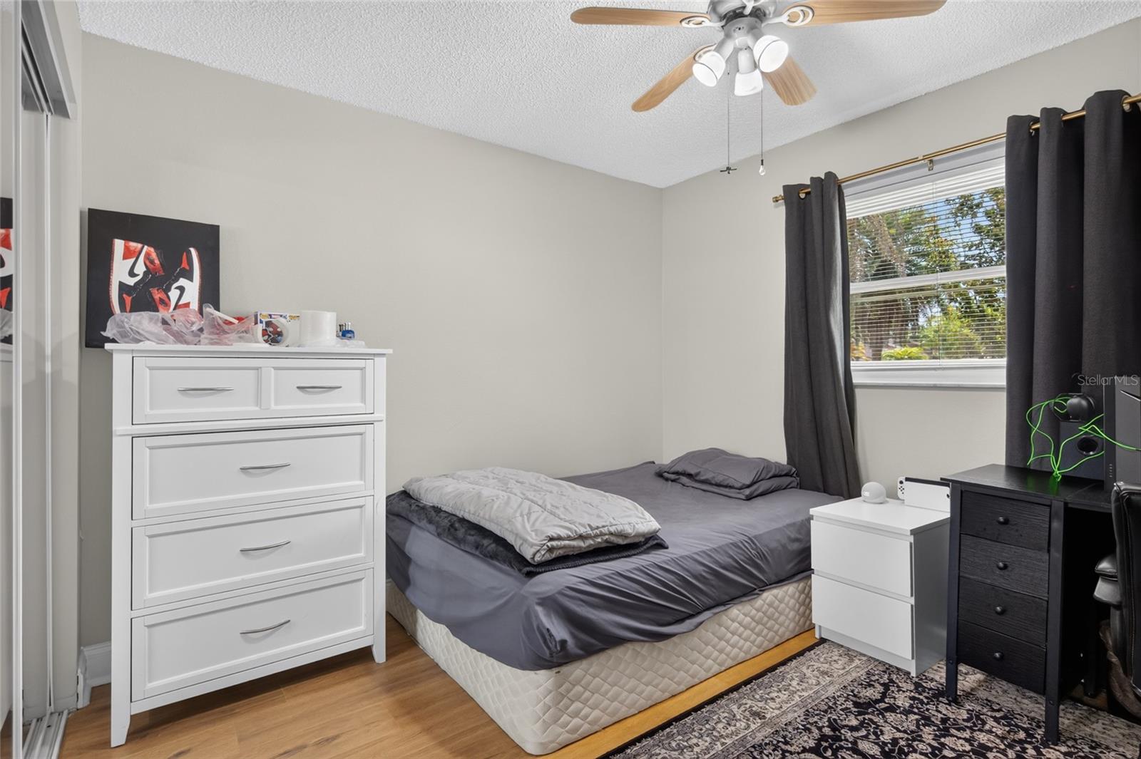 2nd bedroom