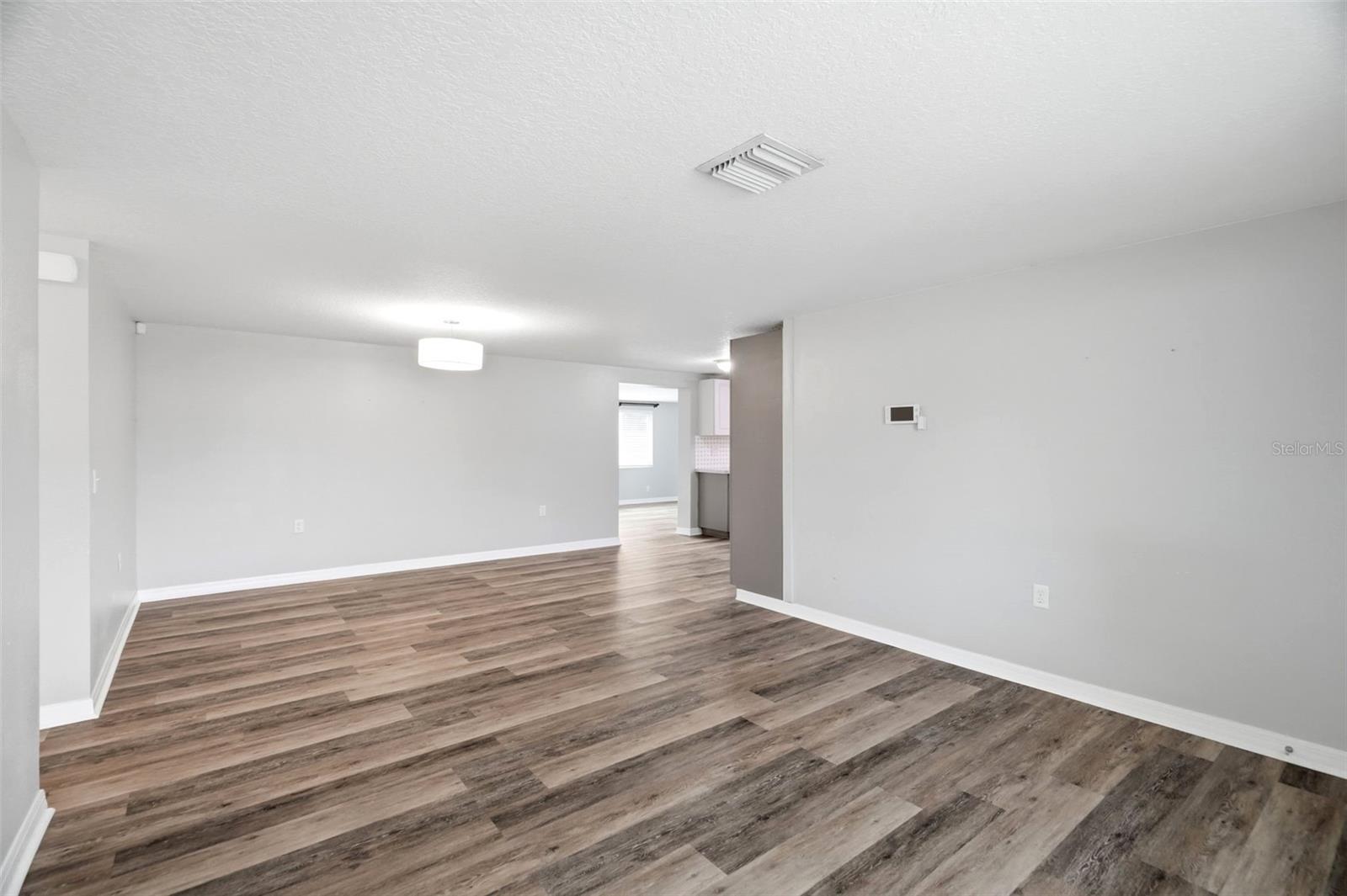 Living & Dining Room - Lovely, comfortable open floor plan