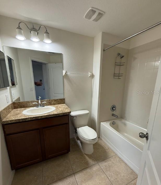 Bedroom 1 en suite Bath