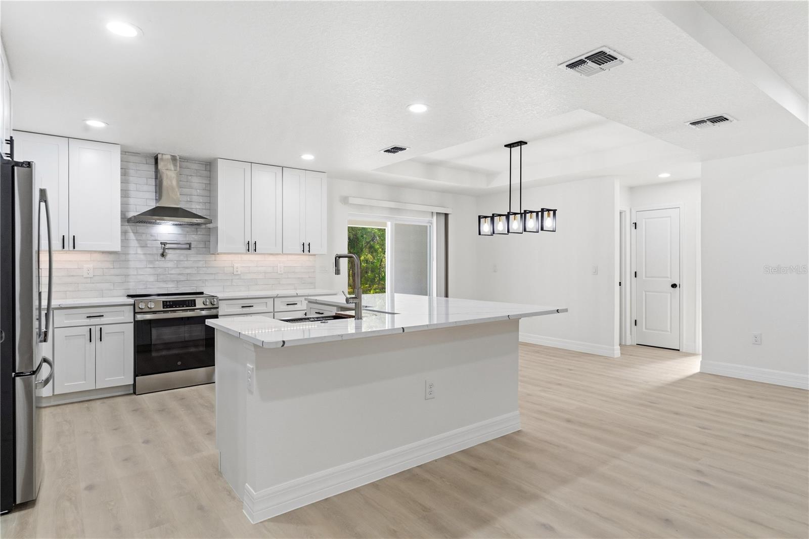 W7887908