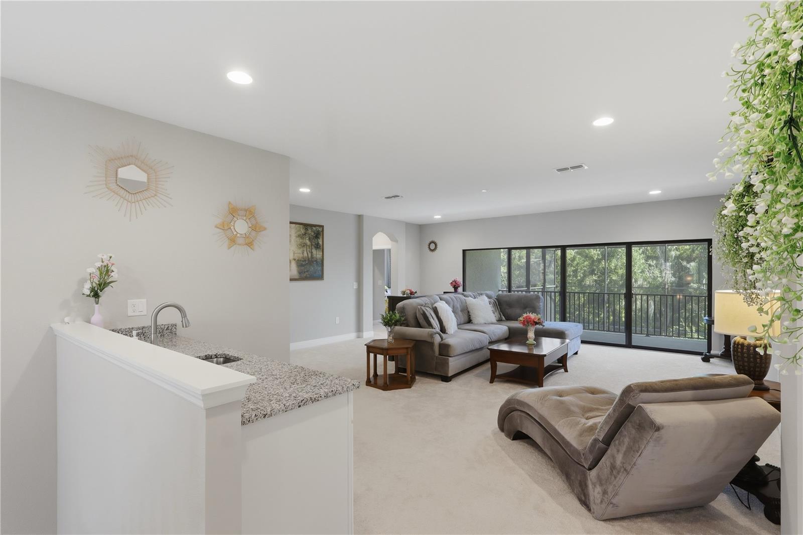 TB8531989