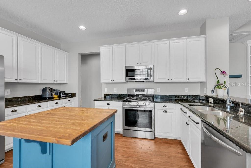 TB8532013