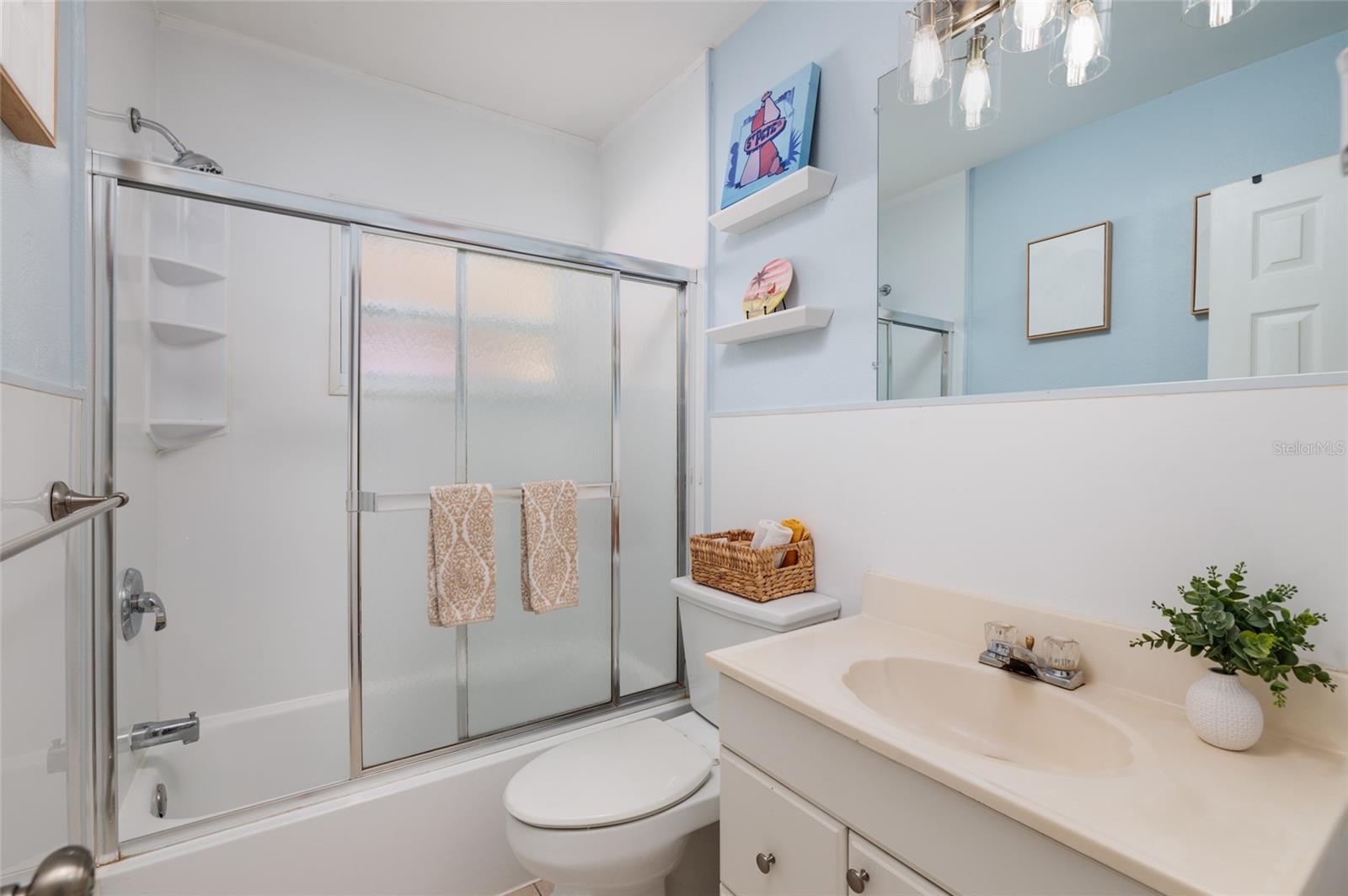 2nd Bathroom