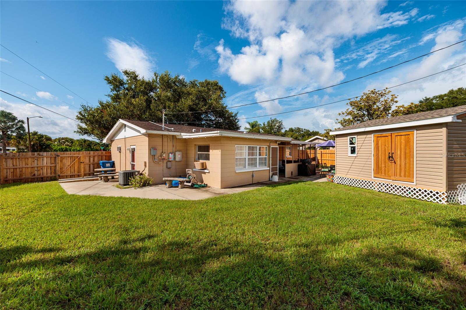 Exterior Back/Shed