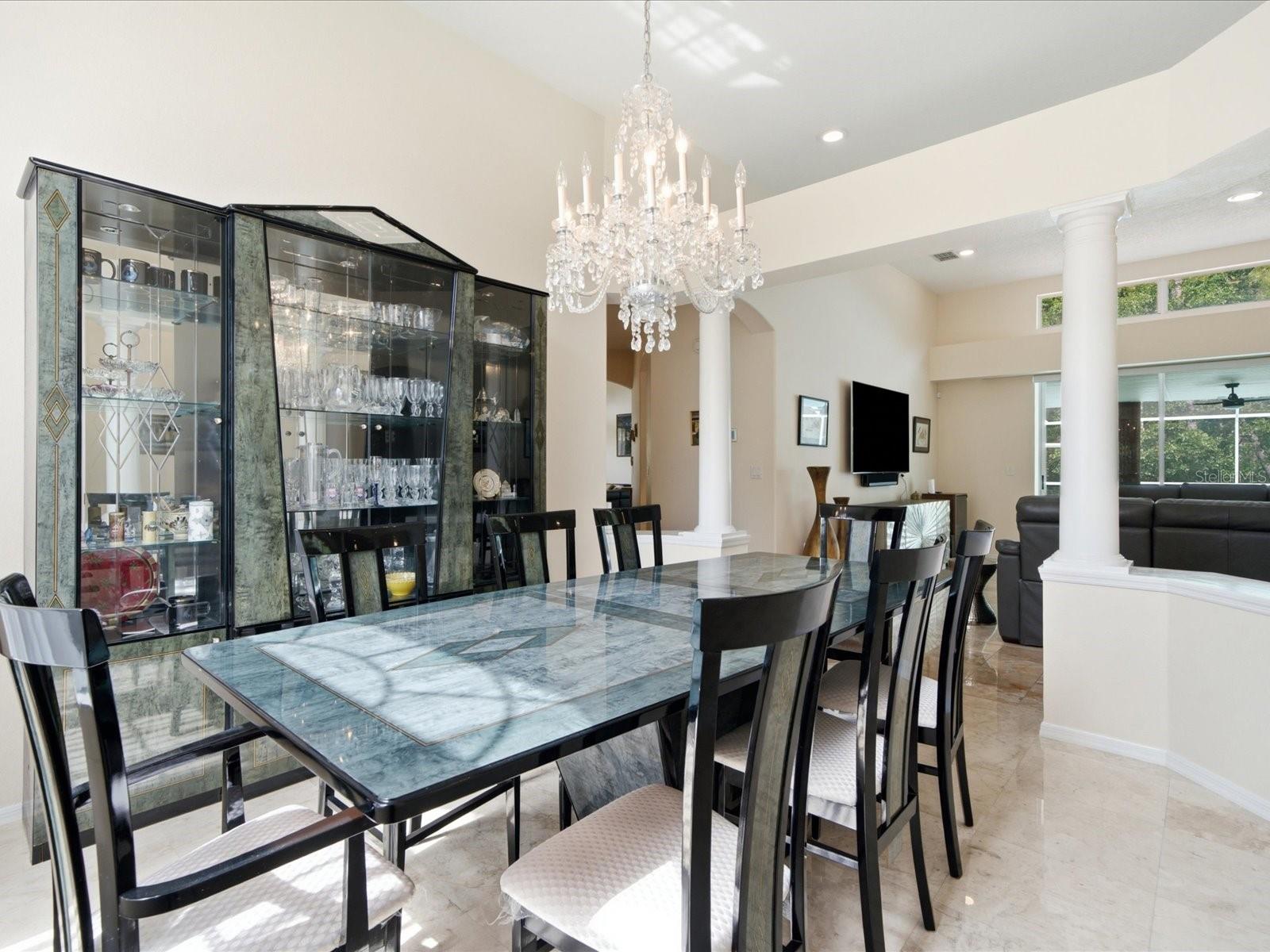 TB8532036