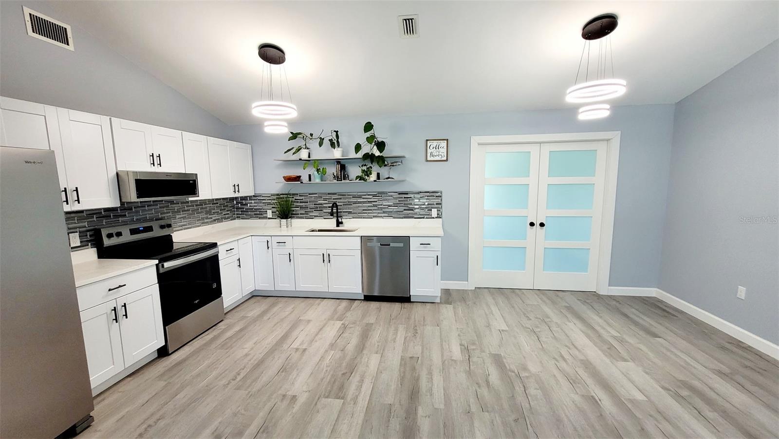 Kitchen, dining area.