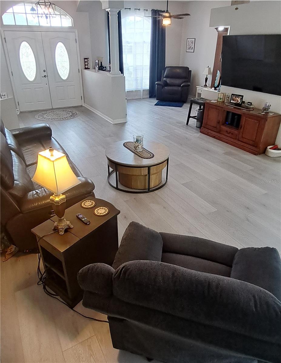 Living room - Dining room & Foyer