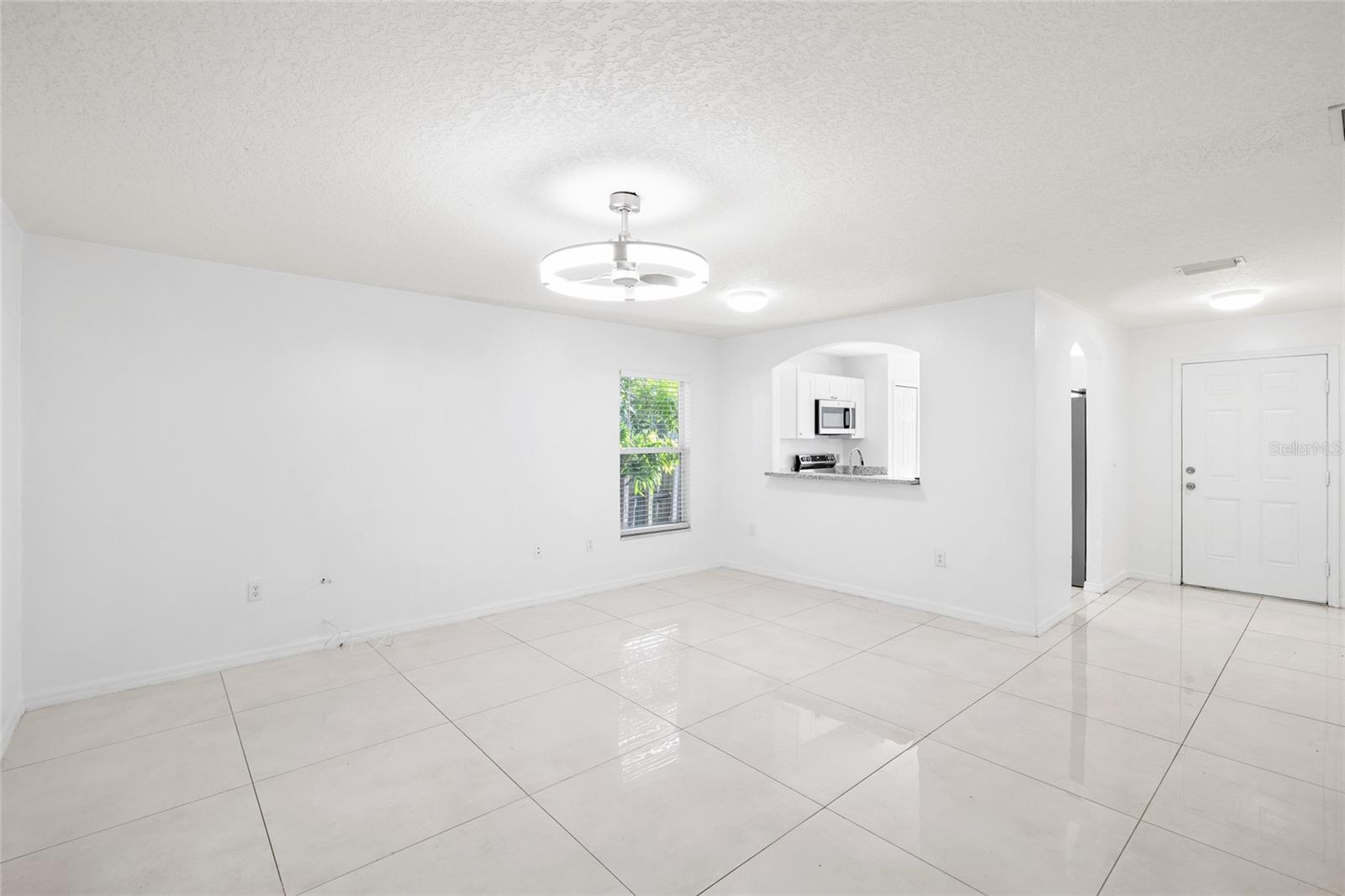 Living/Entry