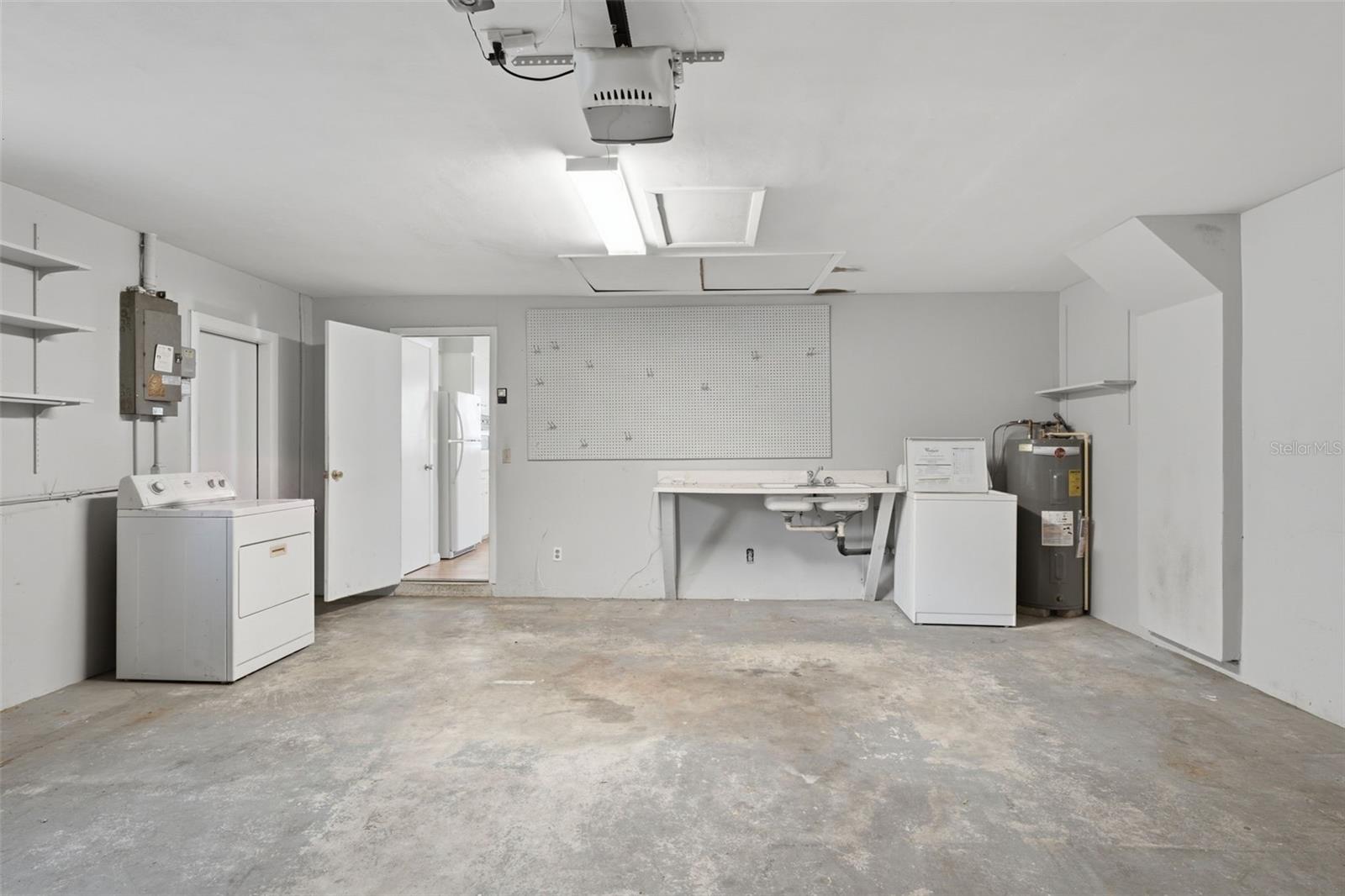 Laundry/garage