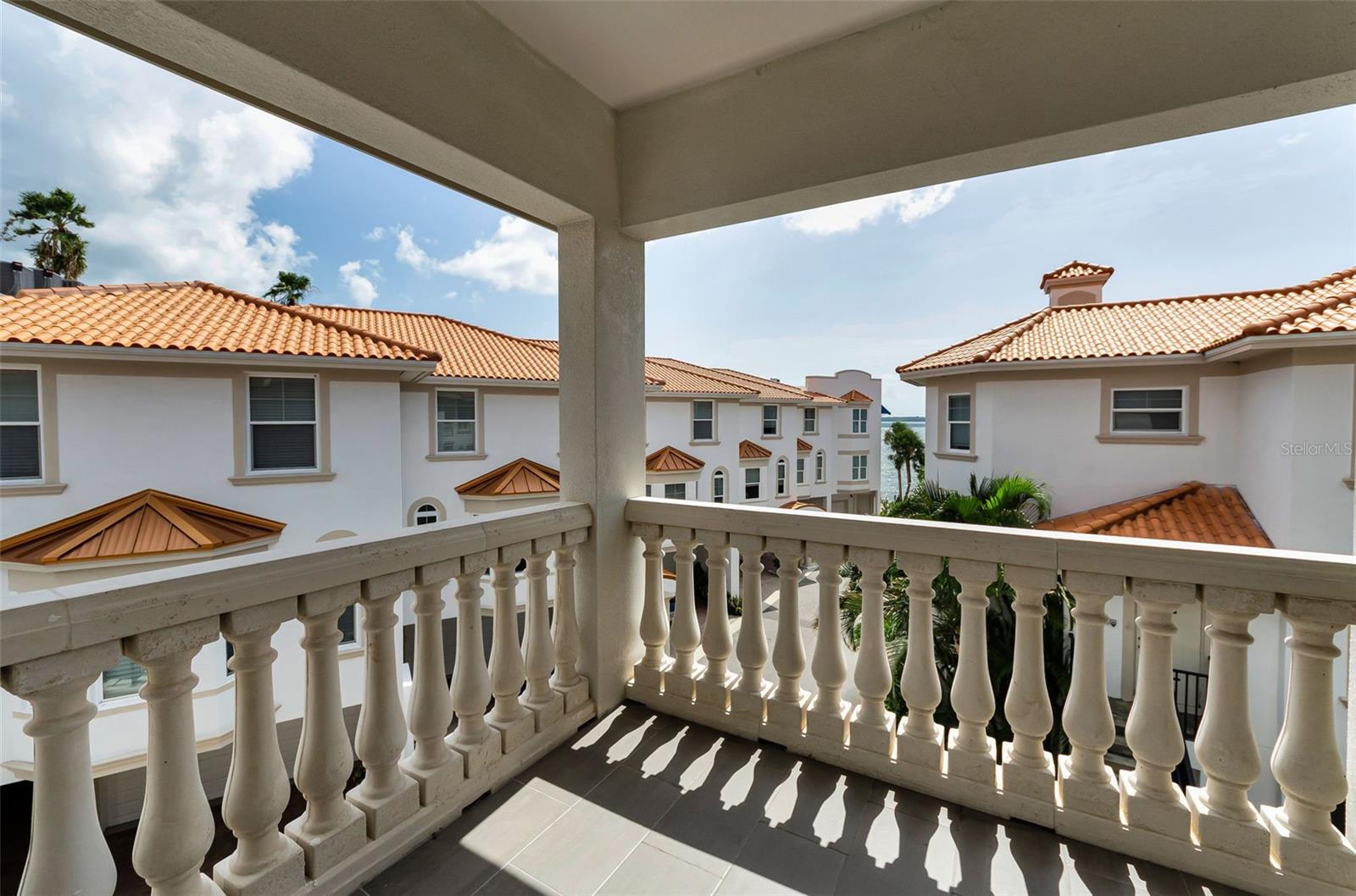Primary Bedroom Corner Balcony
