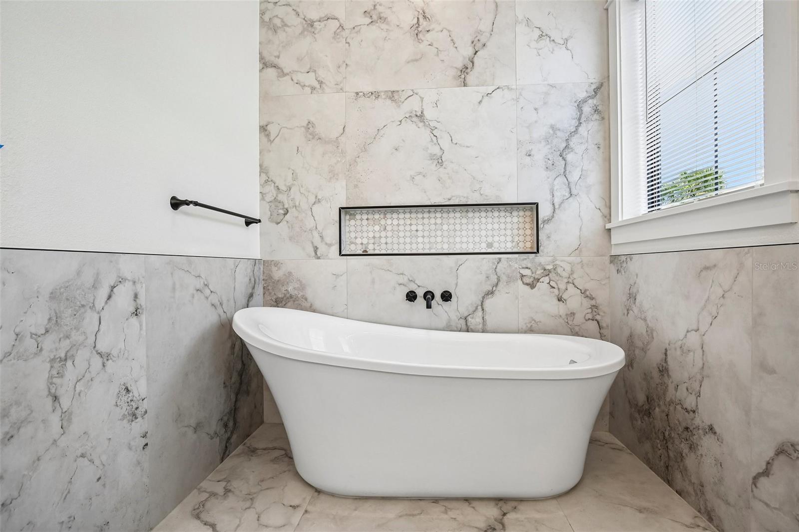 Soaking Tub