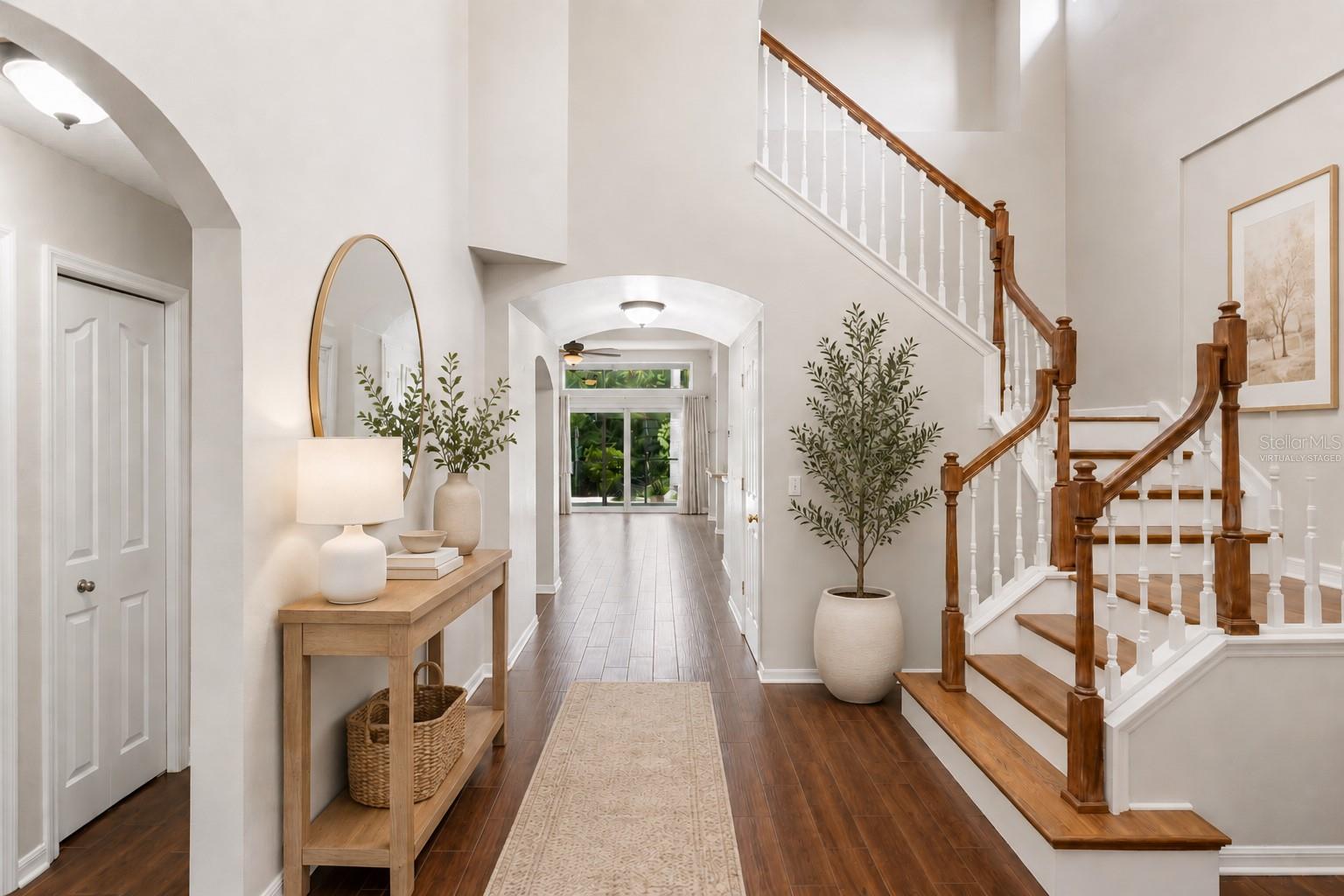 Virtually Staged Entryway