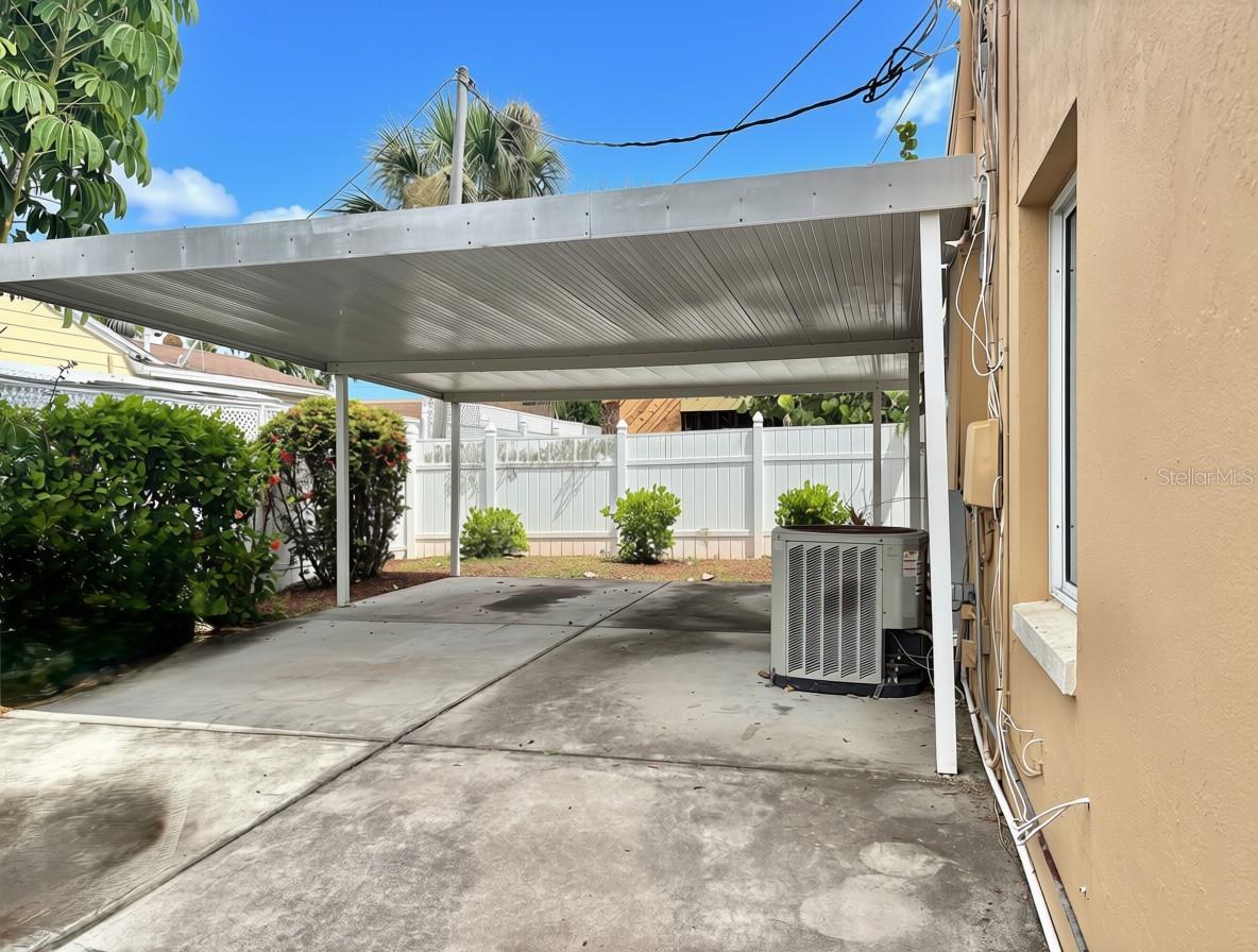 Carport 1