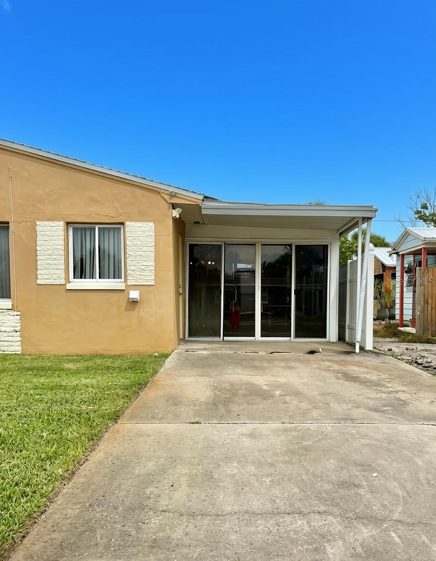 Carport 2