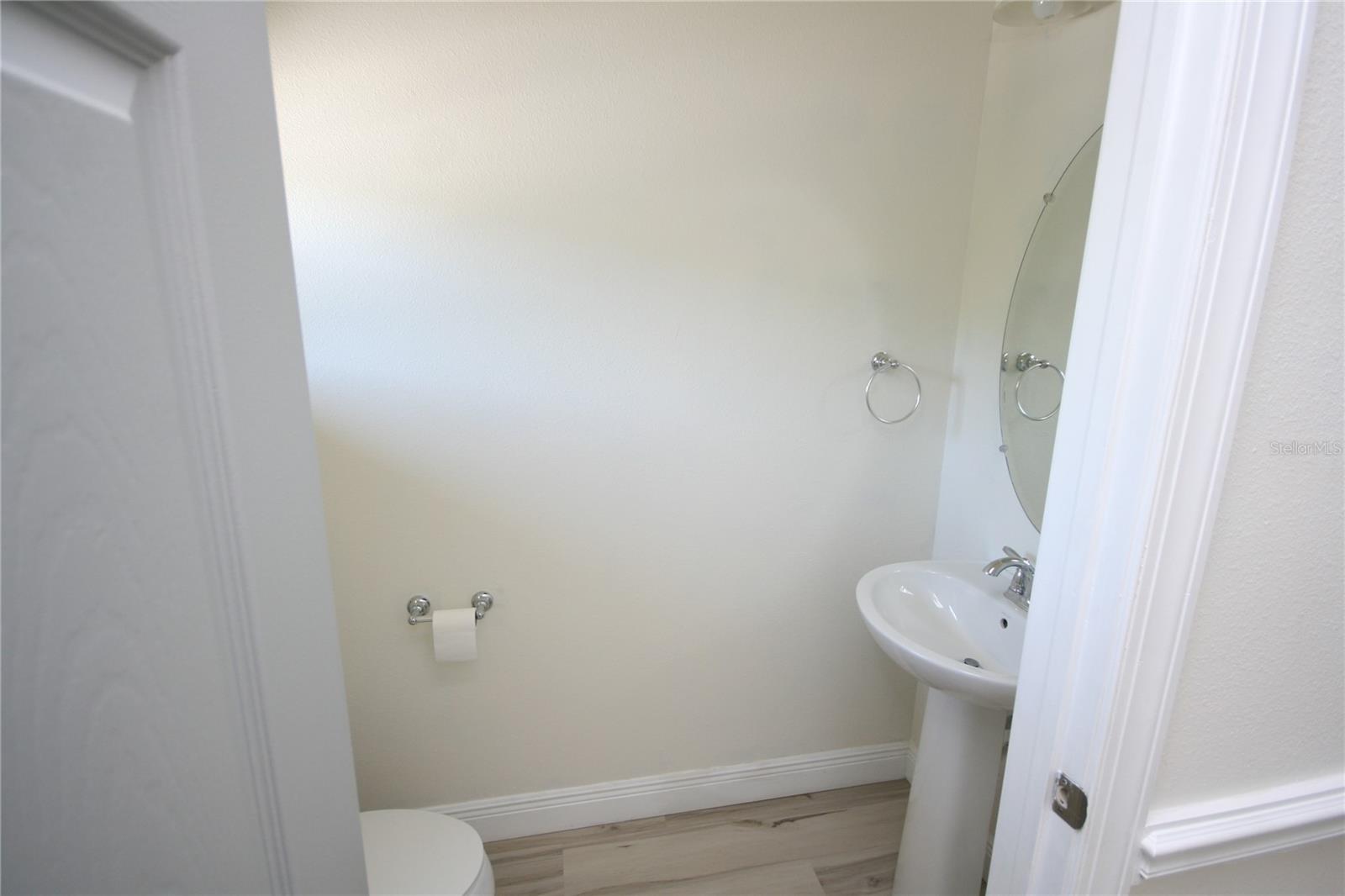 1/2 bath