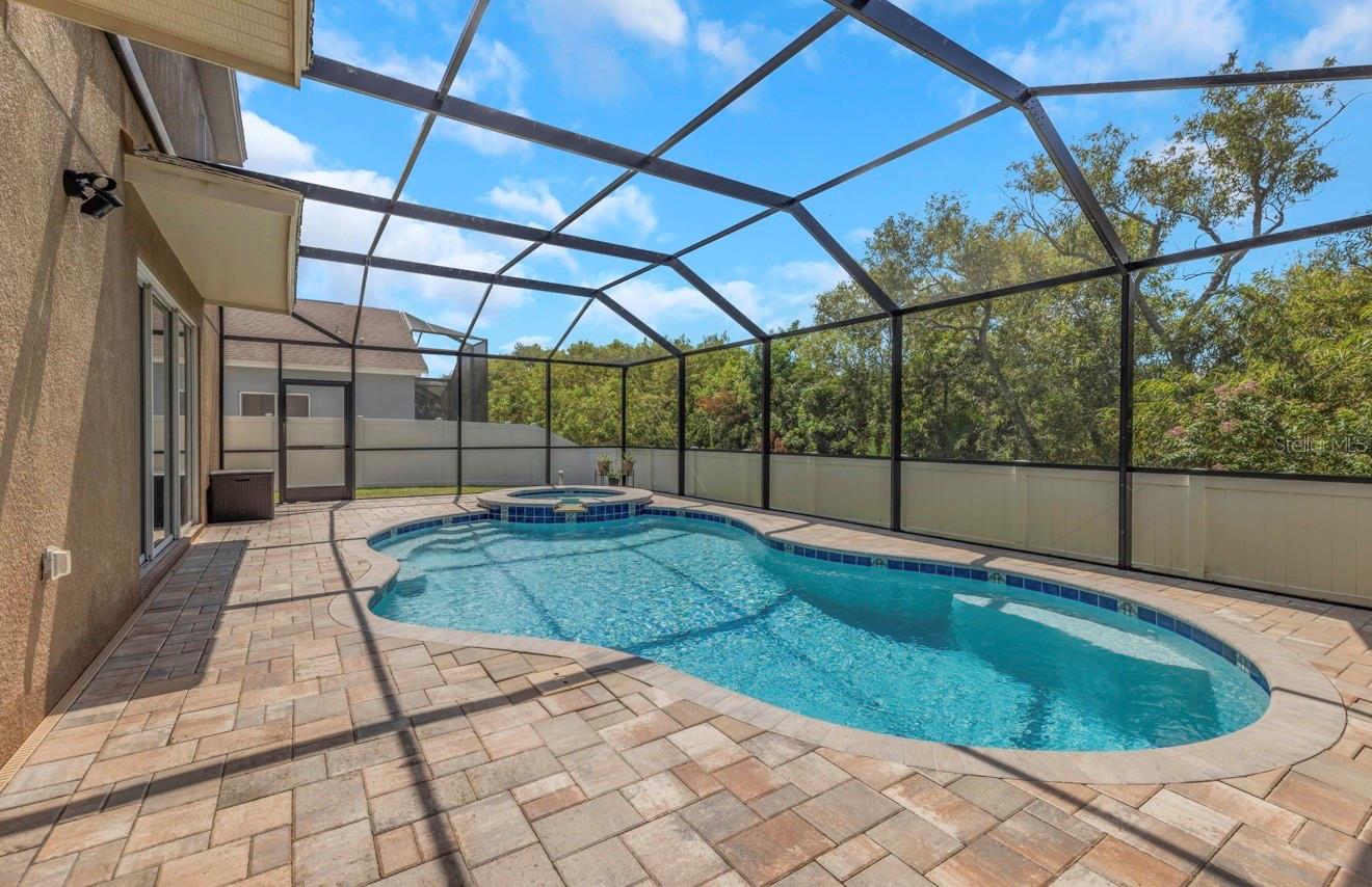 W7887945