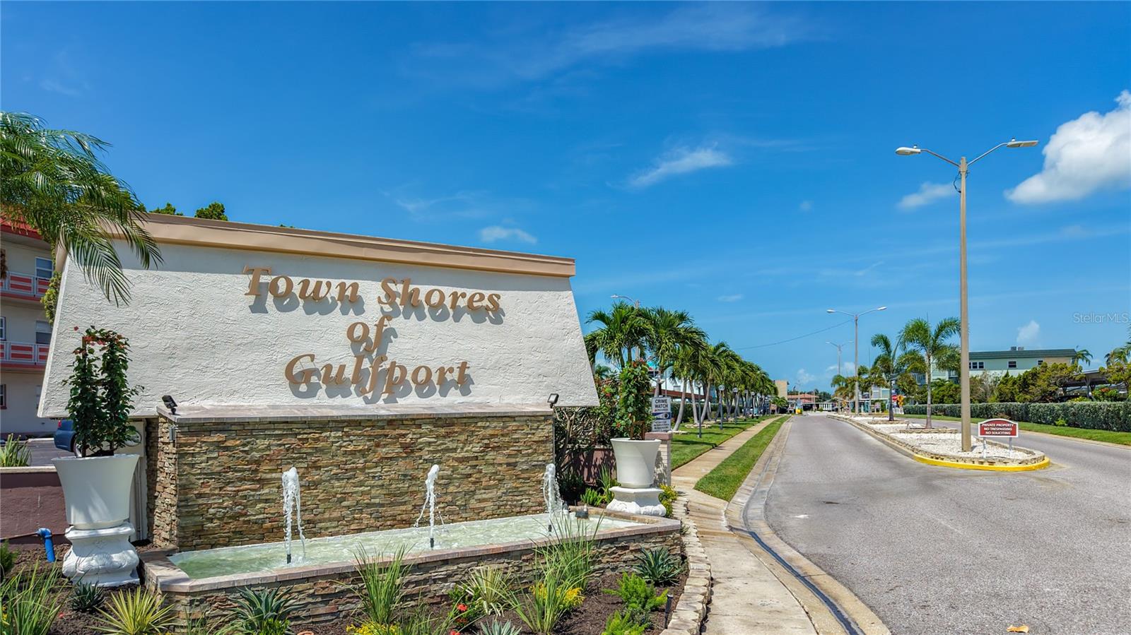 New entrance sign at TS