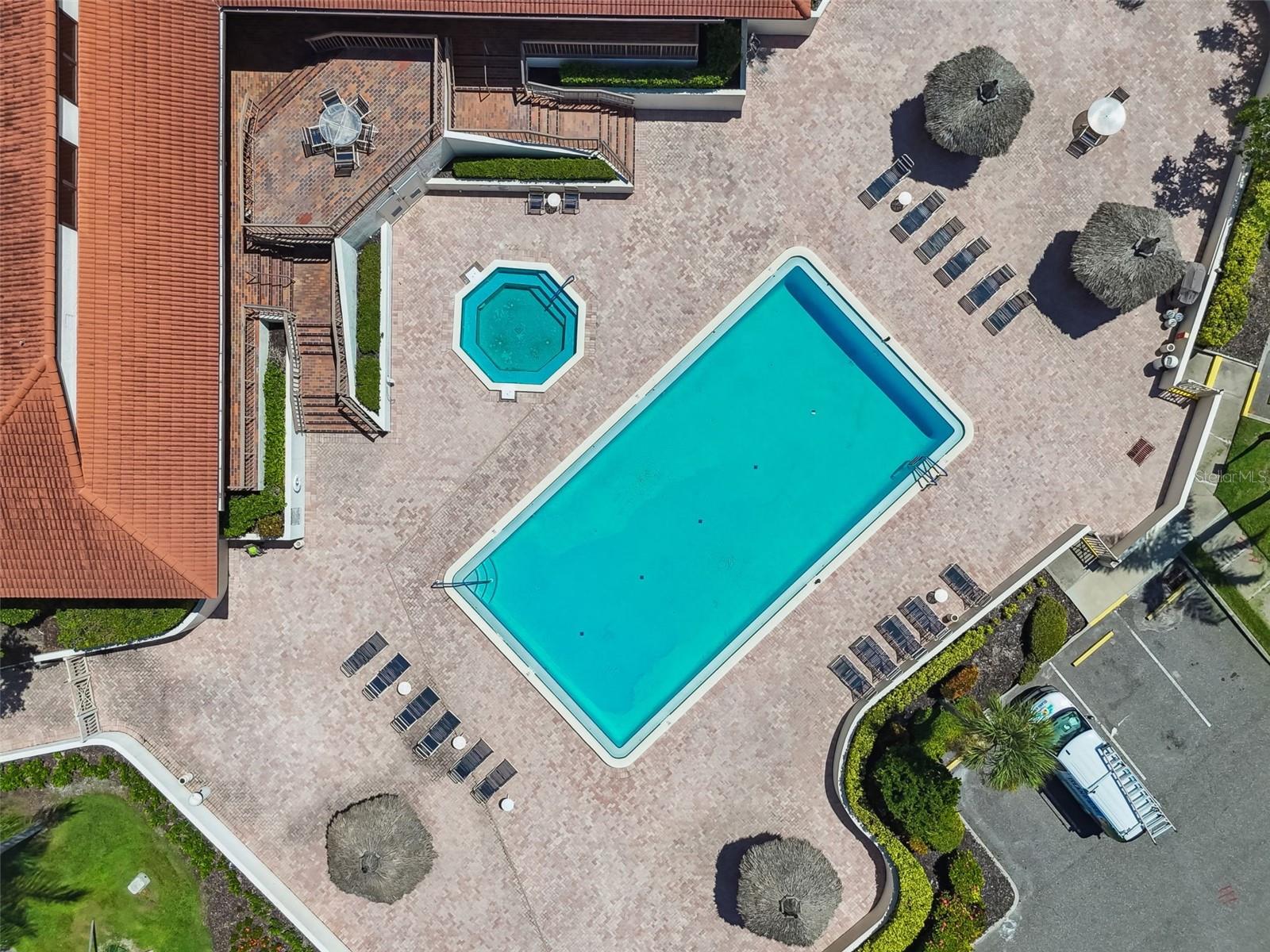 Main Pool (2)