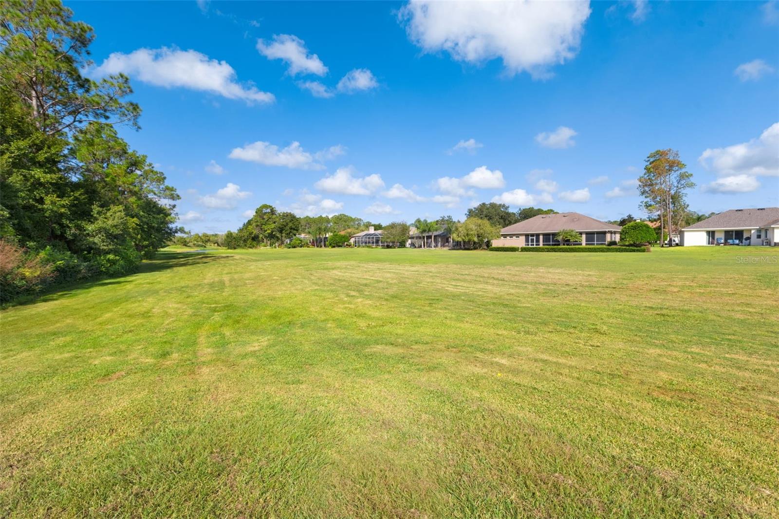 TB8532439