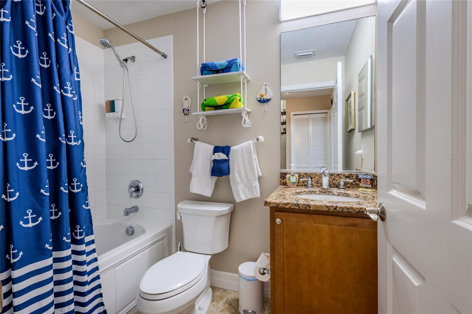 2nd Floor Full Bathroom