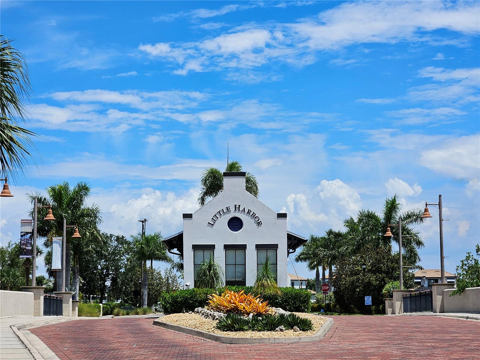 Little Harbor Community Entrance