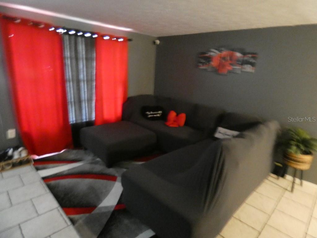 W7887957