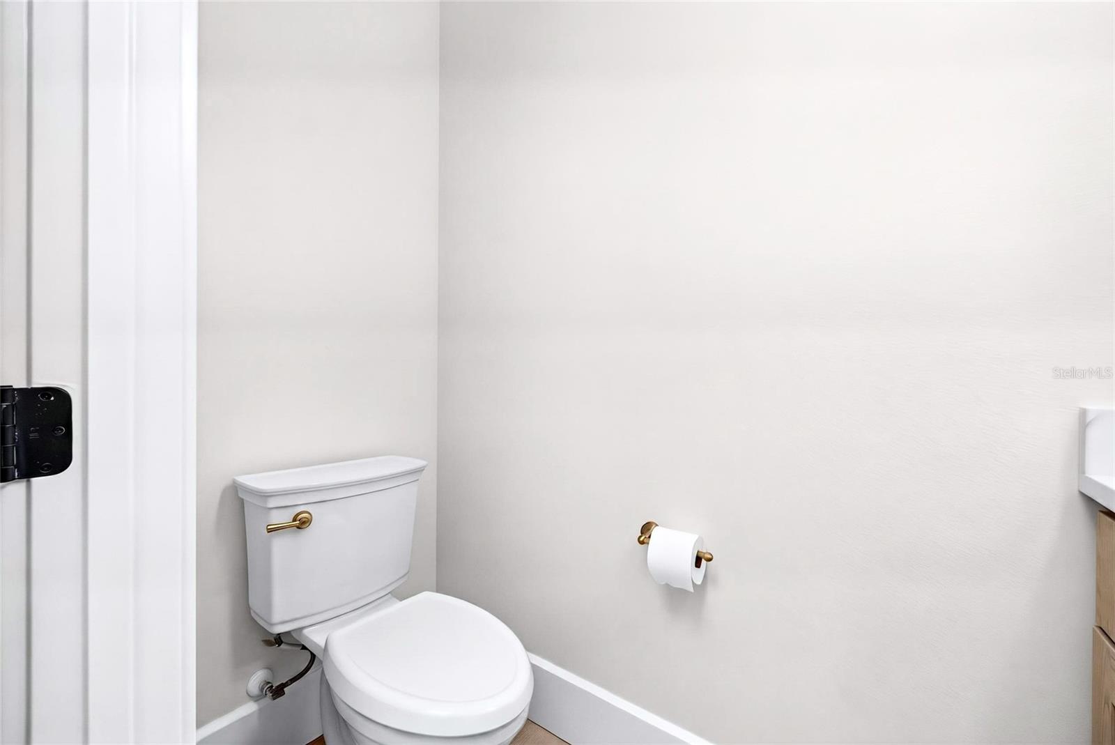 1/2 Bath