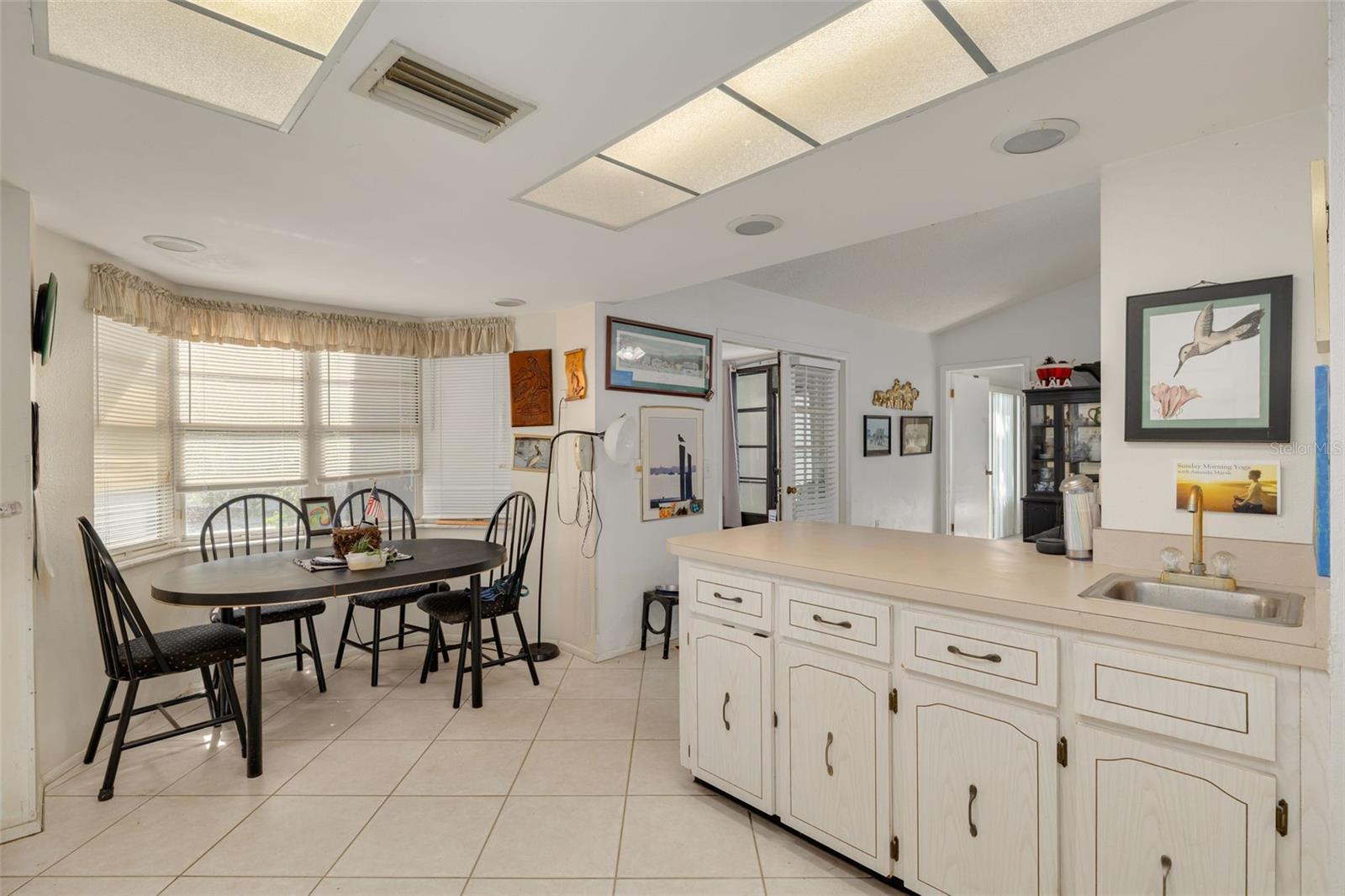 Kitchen, Dining area