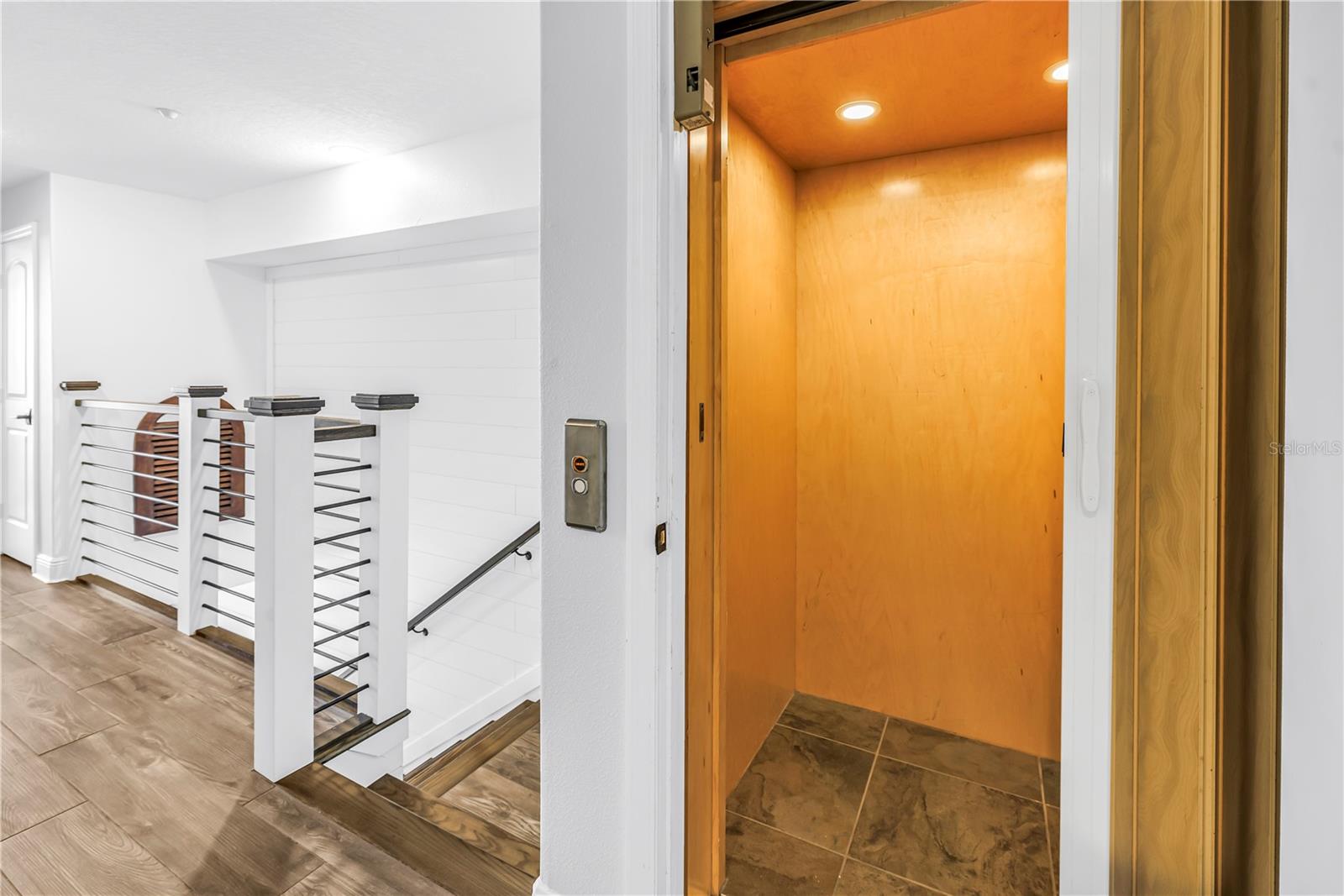 elevator to ALL Floors!