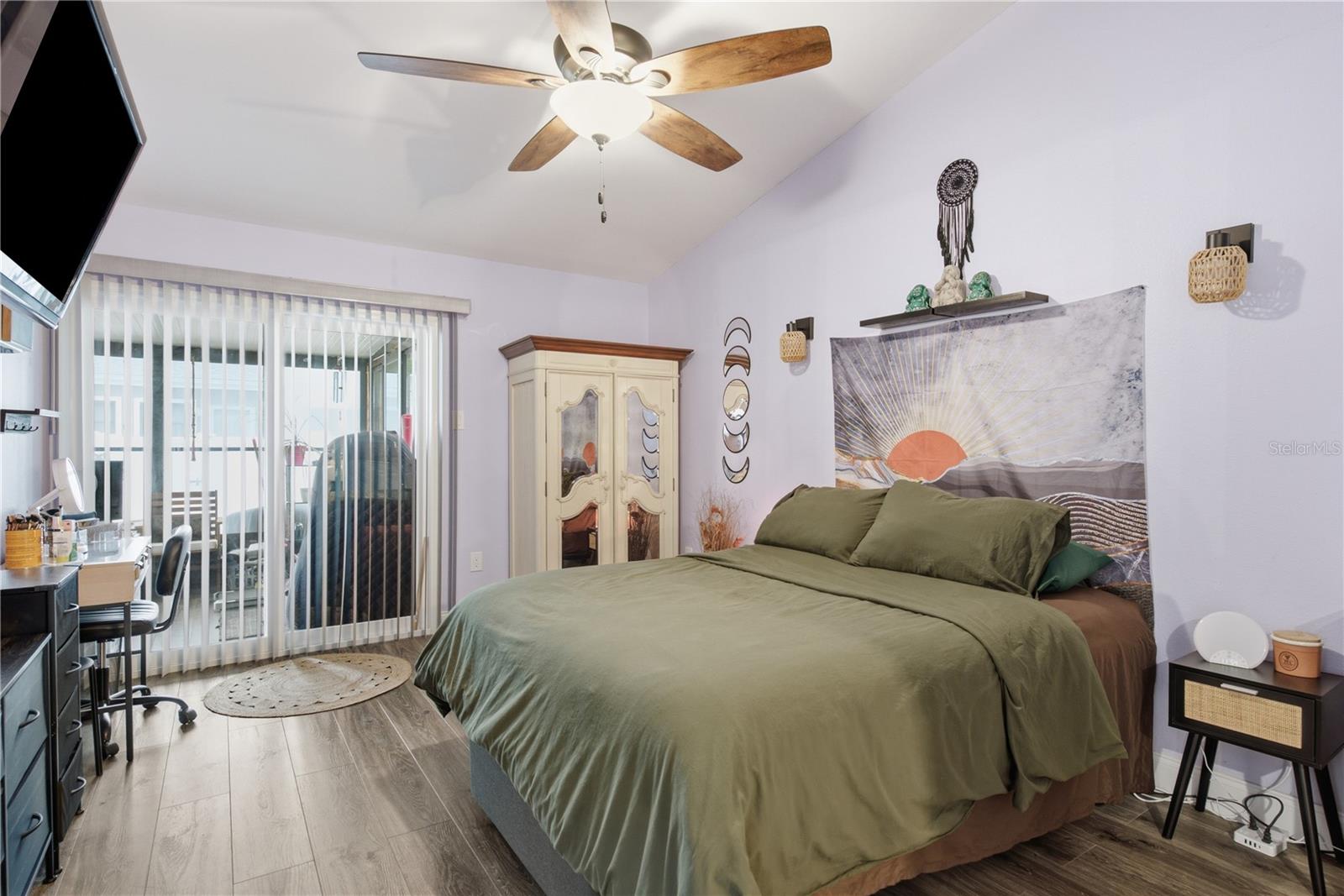 Primary Bedroom with lanai access